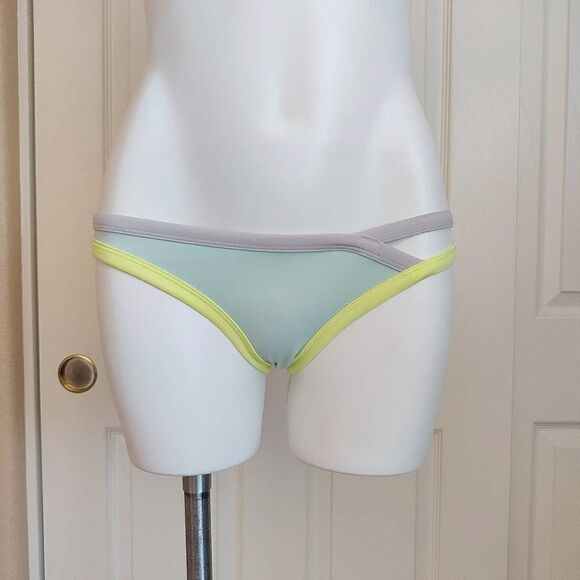 Victoria's Secret The Cheeky bikini bottom sz S - Picture 1 of 7